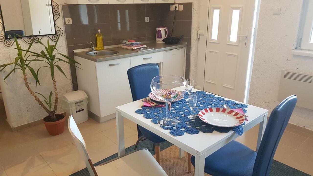 Apartments Dora تْسْغيكفانِتْسا المظهر الخارجي الصورة